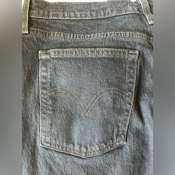 Levi's Premium Wedgie Fit Button
Fly Jean Black size 31 BIG E!!! - Picture 15 of 16